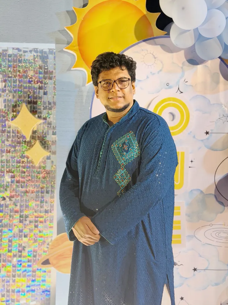 ঐতিহ্যবাহী পাঞ্জাবি পরা ডাঃ আবদুল্লাহ আল মারযূক / Dr. Abdullah Al Marjuq in a traditional panjabi